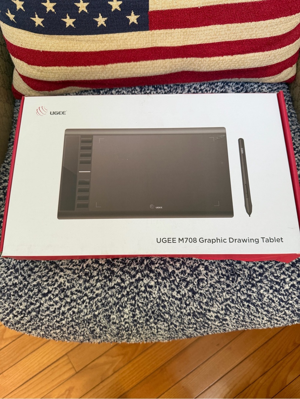 UGEE M708 Graphic Drawing Tablet - Black New in box